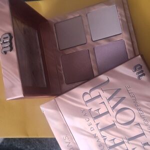 Urban Decay Afterglow Highlighter Palette in Metallic Pink